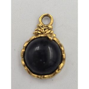 LCi Vintage Liz Claiborne‎ Gold Tone Black Cabochon Gold tone Pendant Charm